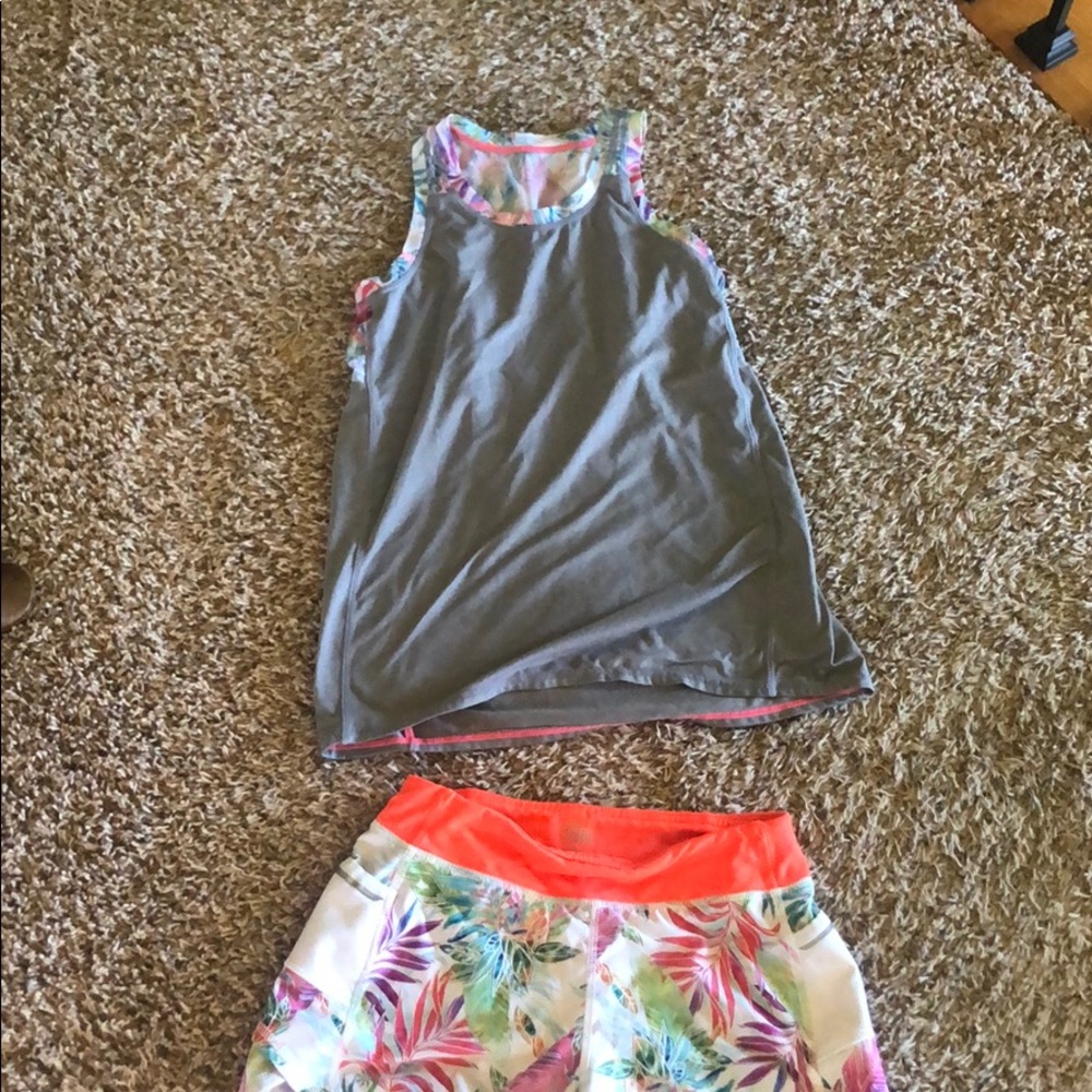 Matching gray floral Athleta tank and shorts